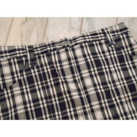 NEW IZOD women's size 2 black/white skort MSRP $80 - Picture 6 of 6